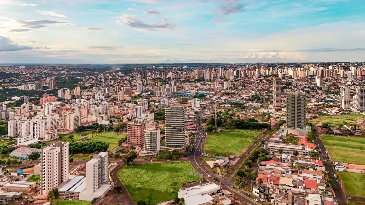 Image 11 -  em Patrimônio, Uberlândia - MG