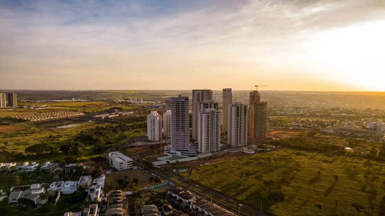 Image 19 -  em Jardim Karaíba, Uberlândia - MG