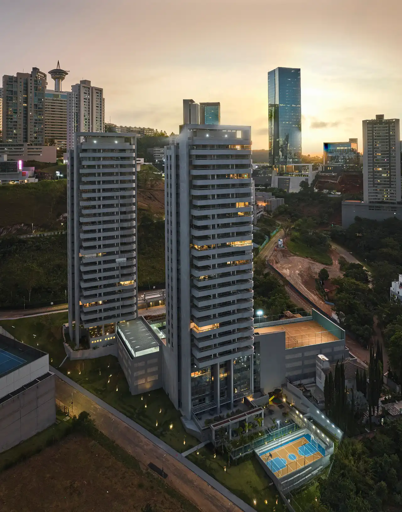 Apartamento à venda no Sereno - Orvalho (T1) com 4 quartos e 188m² - Indikey Imob